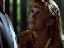 extant_XenaWarriorPrincess_2x16-ForHimtheBellTolls_02335