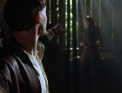 extant_XenaWarriorPrincess_2x16-ForHimtheBellTolls_02343