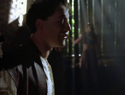 extant_XenaWarriorPrincess_2x16-ForHimtheBellTolls_02344