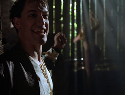 extant_XenaWarriorPrincess_2x16-ForHimtheBellTolls_02348