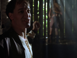 extant_XenaWarriorPrincess_2x16-ForHimtheBellTolls_02349