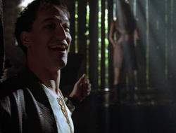 extant_XenaWarriorPrincess_2x16-ForHimtheBellTolls_02350