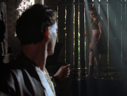 extant_XenaWarriorPrincess_2x16-ForHimtheBellTolls_02355