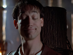 extant_XenaWarriorPrincess_2x16-ForHimtheBellTolls_02358