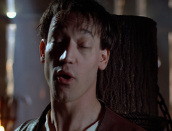extant_XenaWarriorPrincess_2x16-ForHimtheBellTolls_02360