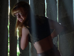extant_XenaWarriorPrincess_2x16-ForHimtheBellTolls_02363