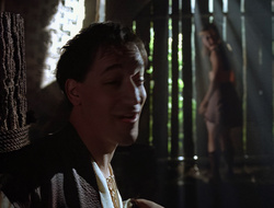 extant_XenaWarriorPrincess_2x16-ForHimtheBellTolls_02364