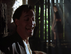 extant_XenaWarriorPrincess_2x16-ForHimtheBellTolls_02367