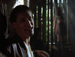 extant_XenaWarriorPrincess_2x16-ForHimtheBellTolls_02368