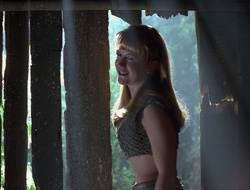 extant_XenaWarriorPrincess_2x16-ForHimtheBellTolls_02387