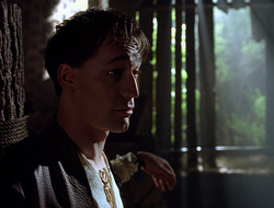 extant_XenaWarriorPrincess_2x16-ForHimtheBellTolls_02401