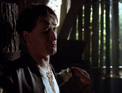 extant_XenaWarriorPrincess_2x16-ForHimtheBellTolls_02405