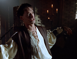 extant_XenaWarriorPrincess_2x16-ForHimtheBellTolls_02415