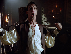 extant_XenaWarriorPrincess_2x16-ForHimtheBellTolls_02428