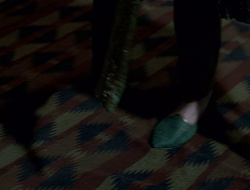 extant_XenaWarriorPrincess_2x16-ForHimtheBellTolls_02448