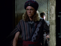 extant_XenaWarriorPrincess_2x16-ForHimtheBellTolls_02463