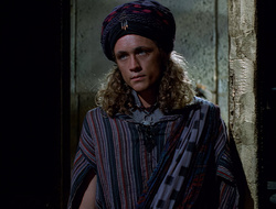 extant_XenaWarriorPrincess_2x16-ForHimtheBellTolls_02482