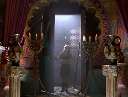 extant_XenaWarriorPrincess_2x16-ForHimtheBellTolls_02500