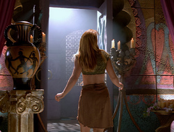 extant_XenaWarriorPrincess_2x16-ForHimtheBellTolls_02522