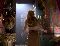 extant_XenaWarriorPrincess_2x16-ForHimtheBellTolls_02523