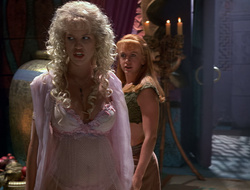 extant_XenaWarriorPrincess_2x16-ForHimtheBellTolls_02554