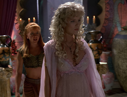 extant_XenaWarriorPrincess_2x16-ForHimtheBellTolls_02557