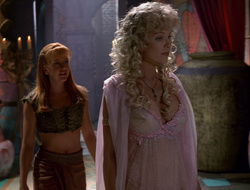 extant_XenaWarriorPrincess_2x16-ForHimtheBellTolls_02558