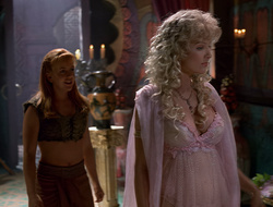 extant_XenaWarriorPrincess_2x16-ForHimtheBellTolls_02559