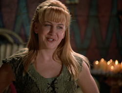 extant_XenaWarriorPrincess_2x16-ForHimtheBellTolls_02574