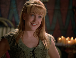 extant_XenaWarriorPrincess_2x16-ForHimtheBellTolls_02576