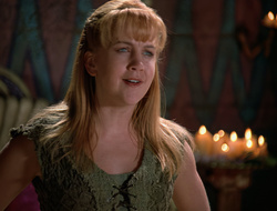 extant_XenaWarriorPrincess_2x16-ForHimtheBellTolls_02583