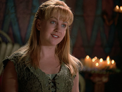 extant_XenaWarriorPrincess_2x16-ForHimtheBellTolls_02588