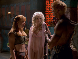 extant_XenaWarriorPrincess_2x16-ForHimtheBellTolls_02598
