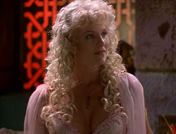 extant_XenaWarriorPrincess_2x16-ForHimtheBellTolls_02617