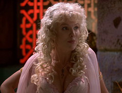 extant_XenaWarriorPrincess_2x16-ForHimtheBellTolls_02641