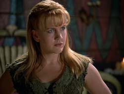 extant_XenaWarriorPrincess_2x16-ForHimtheBellTolls_02650