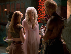 extant_XenaWarriorPrincess_2x16-ForHimtheBellTolls_02657