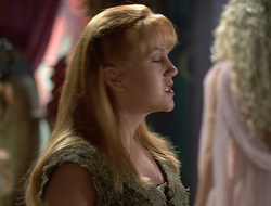 extant_XenaWarriorPrincess_2x16-ForHimtheBellTolls_02660