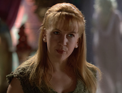extant_XenaWarriorPrincess_2x16-ForHimtheBellTolls_02665