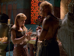 extant_XenaWarriorPrincess_2x16-ForHimtheBellTolls_02675