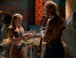 extant_XenaWarriorPrincess_2x16-ForHimtheBellTolls_02677