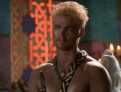 extant_XenaWarriorPrincess_2x16-ForHimtheBellTolls_02690