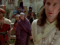 extant_XenaWarriorPrincess_2x16-ForHimtheBellTolls_02716