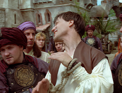 extant_XenaWarriorPrincess_2x16-ForHimtheBellTolls_02736