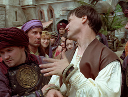 extant_XenaWarriorPrincess_2x16-ForHimtheBellTolls_02740