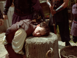 extant_XenaWarriorPrincess_2x16-ForHimtheBellTolls_02771