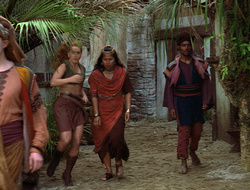 extant_XenaWarriorPrincess_2x16-ForHimtheBellTolls_02825