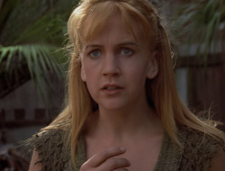 extant_XenaWarriorPrincess_2x16-ForHimtheBellTolls_02855
