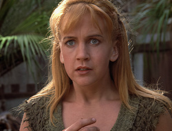 extant_XenaWarriorPrincess_2x16-ForHimtheBellTolls_02857