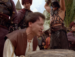 extant_XenaWarriorPrincess_2x16-ForHimtheBellTolls_02858